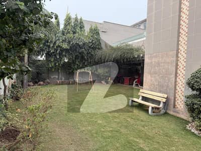32 Marla Used Modern Design 6 Bed Room Bungalow For Sale At Prime Location Of DHA Lahore Near To Park Masjid & Commercial Market