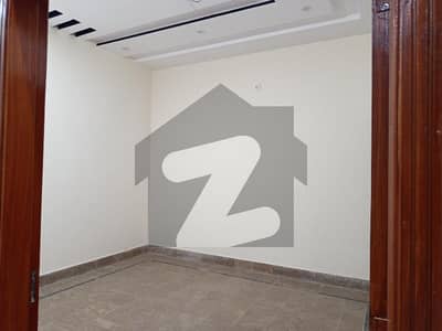 ڈی سی کالونی گوجرانوالہ میں 4 کمروں کا 5 مرلہ مکان 70.0 ہزار میں کرایہ پر دستیاب ہے۔