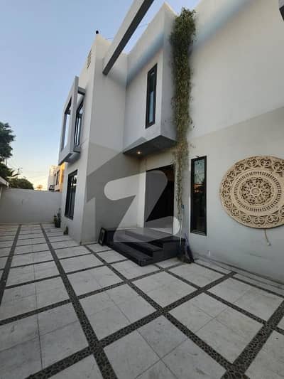 Slightly Used 500 Yards Bungalow With Pool DHA PHASE 5 Near Saudi Embassy Prime Location