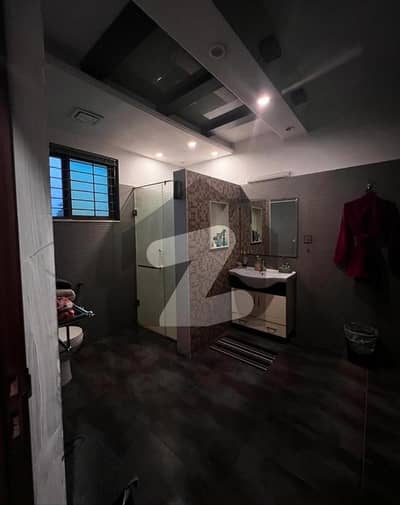 سوئی گیس سوسائٹی فیز 1 - بلاک ای سوئی گیس سوسائٹی فیز 1,سوئی گیس ہاؤسنگ سوسائٹی,لاہور میں 5 کمروں کا 1 کنال مکان 2.5 لاکھ میں کرایہ پر دستیاب ہے۔