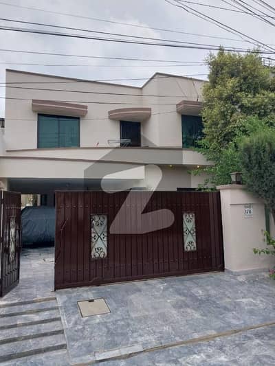 13 Marla Old house available for sale in NFC SOCIETY LAHORE  original pictures  gas install  more information contact 0331-6667572
