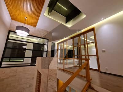 بحریہ انکلیو - سیکٹر سی بحریہ انکلیو,بحریہ ٹاؤن,اسلام آباد میں 6 کمروں کا 1 کنال مکان 13.0 کروڑ میں برائے فروخت۔