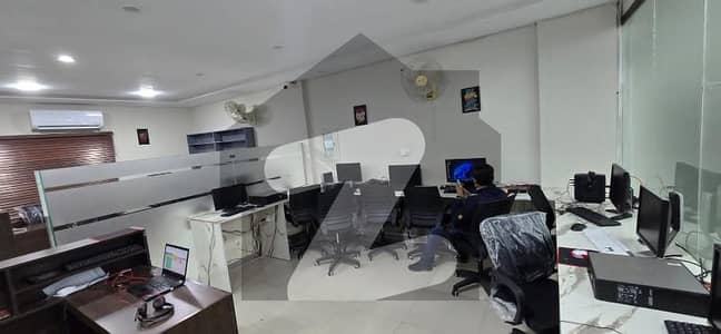 8 MARLA HALL FOR RENT I N SECTOR C BAHRIA TOWN