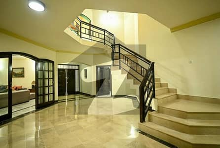 ایف ۔ 11/4 ایف ۔ 11,اسلام آباد میں 6 کمروں کا 2 کنال مکان 8.5 لاکھ میں کرایہ پر دستیاب ہے۔