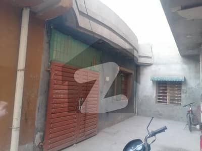 2 Marla Single Storey House For Sale In Wakeel Colony Near Old Airport Opposite Gulberg Greens And Near Gulzar-E-Quaid