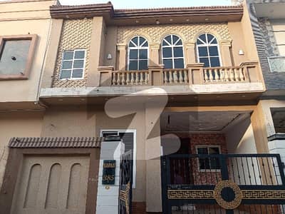 ڈی سی کالونی - ساون بلاک ڈی سی کالونی,گوجرانوالہ میں 4 کمروں کا 5 مرلہ مکان 2.25 کروڑ میں برائے فروخت۔