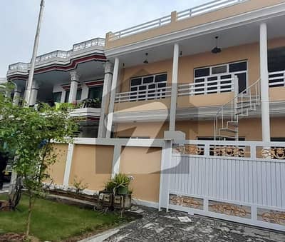 آئی ۔ 8/3 آئی ۔ 8,اسلام آباد میں 6 کمروں کا 12 مرلہ مکان 4.0 لاکھ میں کرایہ پر دستیاب ہے۔