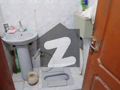 نارتھ ناظم آباد ۔ بلاک کے نارتھ ناظم آباد,کراچی میں 2 کمروں کا 5 مرلہ فلیٹ 95.0 لاکھ میں برائے فروخت۔