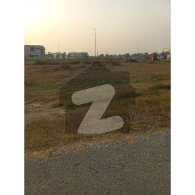 ڈی ایچ اے فیز 6 - بلاک کے فیز 6,ڈیفنس (ڈی ایچ اے),لاہور میں 1 کنال رہائشی پلاٹ 6.75 کروڑ میں برائے فروخت۔