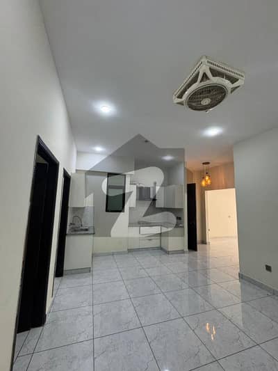 راحت کمرشل ایریا ڈی ایچ اے فیز 6,ڈی ایچ اے ڈیفینس,کراچی میں 3 کمروں کا 5 مرلہ فلیٹ 1.2 لاکھ میں کرایہ پر دستیاب ہے۔