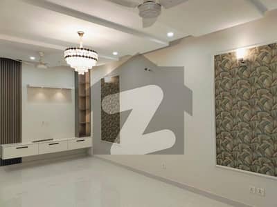 ڈی ایچ اے 9 ٹاؤن ڈیفنس (ڈی ایچ اے),لاہور میں 3 کمروں کا 5 مرلہ مکان 1.0 لاکھ میں کرایہ پر دستیاب ہے۔