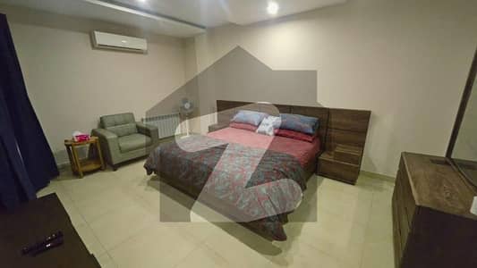 New Condition One Flat For Rent In Phase 8 With Lift With Gas Near Market Mosque Park Hospital Gym