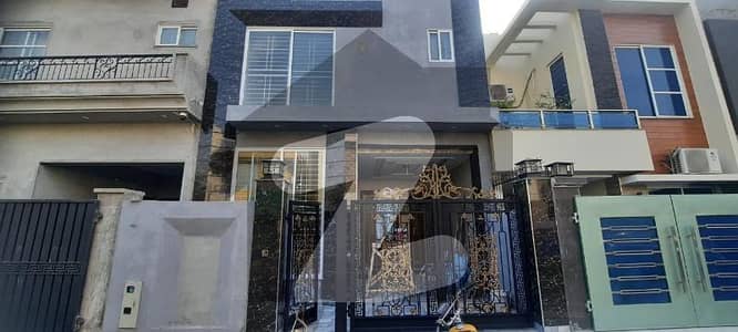 Modern Design 5 Marla Brand New 3 Bed House Available For Sale In Paragon City Imperial 1 Block