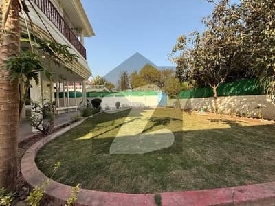 Beautiful House For Rent In E7