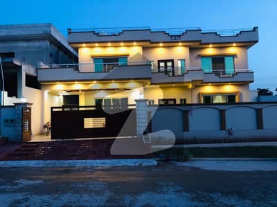 Prime Location In Gulshan Abad Sector 3 House Sized 1 Kanal For sale