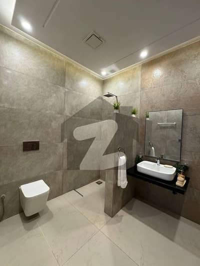 ڈی ایچ اے فیز 7 ڈیفنس (ڈی ایچ اے),لاہور میں 2 کمروں کا 1 کنال بالائی پورشن 85.0 ہزار میں کرایہ پر دستیاب ہے۔