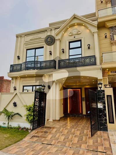 5 Marla House In Central Park Housing Scheme For sale At Good Location