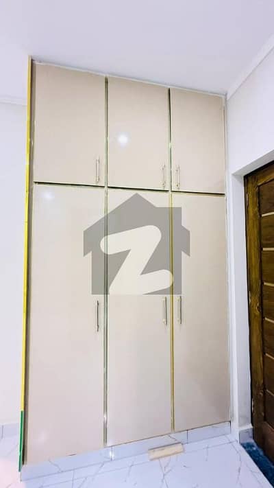 5 Marla upper portion For rent near to markaz