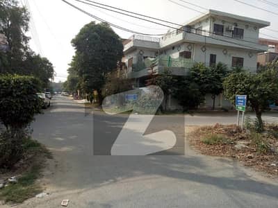 10 Marla Plot Ideal Location Near Park, Mosque, Market Plot For Sale