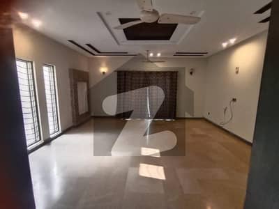 ڈی ایچ اے فیز 4 - بلاک ڈبل ایچ فیز 4,ڈیفنس (ڈی ایچ اے),لاہور میں 2 کمروں کا 1 کنال بالائی پورشن 95.0 ہزار میں کرایہ پر دستیاب ہے۔