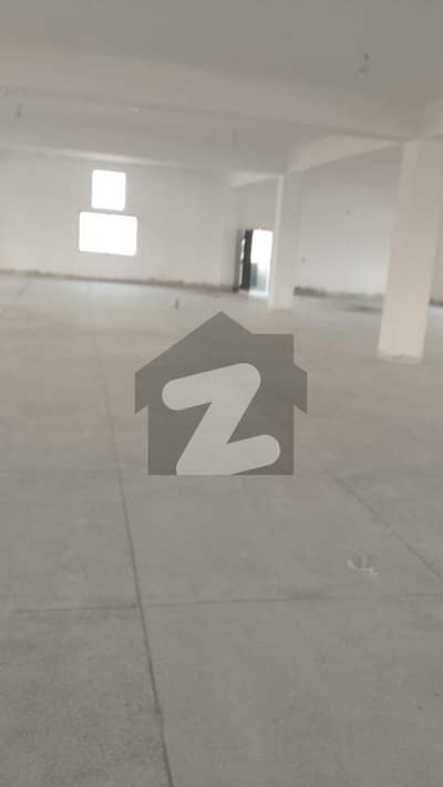 گجّومتہ لاہور میں 6 کنال دفتر 10.5 لاکھ میں کرایہ پر دستیاب ہے۔