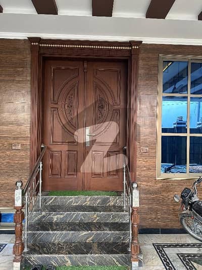 11 Marla luxury House | 25 M Road | Regi Model Town