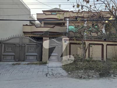 منور کالونی راولپنڈی میں 6 کمروں کا 1 کنال مکان 4.5 کروڑ میں برائے فروخت۔ منور کالونی راولپنڈی میں 6 کمروں کا 1 کنال مکان 4.5 کروڑ میں برائے فروخت۔