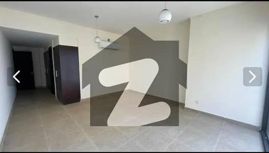 Emmar Coral Tower North hi floor, partial sea view 3 bedrooms with 3 bathrooms.