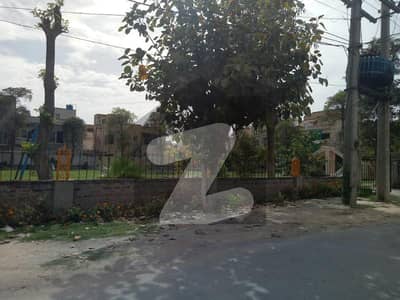 واپڈا ٹاؤن فیز 1 - بلاک ایف2 واپڈا ٹاؤن فیز 1,واپڈا ٹاؤن,لاہور میں 10 مرلہ رہائشی پلاٹ 2.8 کروڑ میں برائے فروخت۔