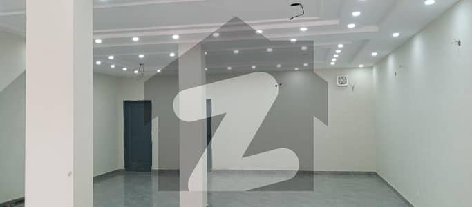 6 Marla Brand New 1st Floor Commercial Hall For Rent In Pia Society