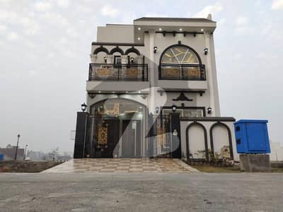 لیک سٹی۔ سیکٹر ایم 7 ۔ بلاک سی 2 لیک سٹی ۔ سیکٹرایم ۔ 7,لیک سٹی,رائیونڈ روڈ,لاہور میں 4 کمروں کا 5 مرلہ مکان 2.4 کروڑ میں برائے فروخت۔