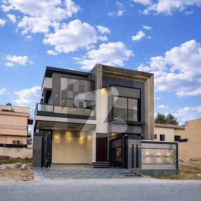 *Modren Luxurious 5 Marla Brand new House For sale. *.