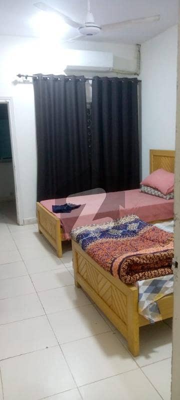 کلفٹن ۔ بلاک 9 کلفٹن,کراچی میں 4 کمروں کا 10 مرلہ مکان 2.7 لاکھ میں کرایہ پر دستیاب ہے۔