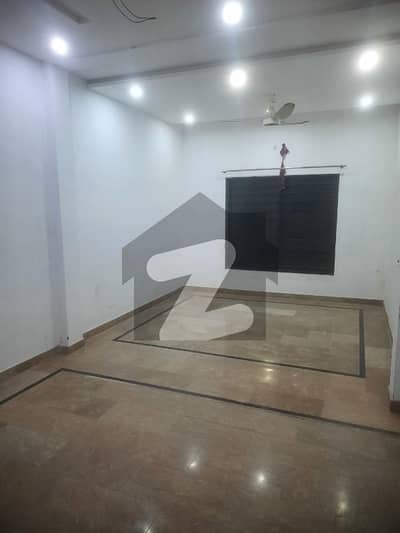 5 MARLA UPPER PORTION AVAILABLE FOR RENT IN PARK VIEW CITY