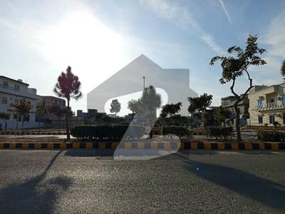 ٹاپ سٹی 1 - بلاک سی ٹاپ سٹی 1,اسلام آباد میں 1 کنال رہائشی پلاٹ 2.15 کروڑ میں برائے فروخت۔