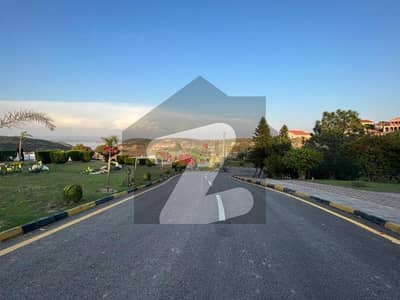 Gift 1 Kanal VIP Plot near park