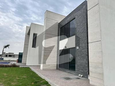 ایٹین کشمیر ہائی وے,اسلام آباد میں 9 کنال رہائشی پلاٹ 37.65 کروڑ میں برائے فروخت۔