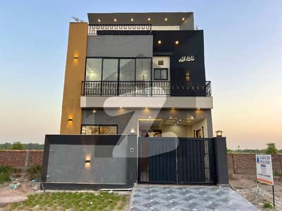 8 Marla Beautiful Location House For Rent