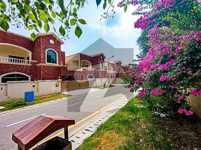 12 Marla Villa Available For Rent