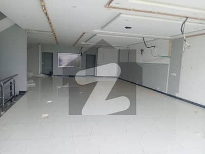 ڈی ایچ اے فیز 3 ڈیفنس (ڈی ایچ اے),لاہور میں 8 مرلہ عمارت 16.0 لاکھ میں کرایہ پر دستیاب ہے۔