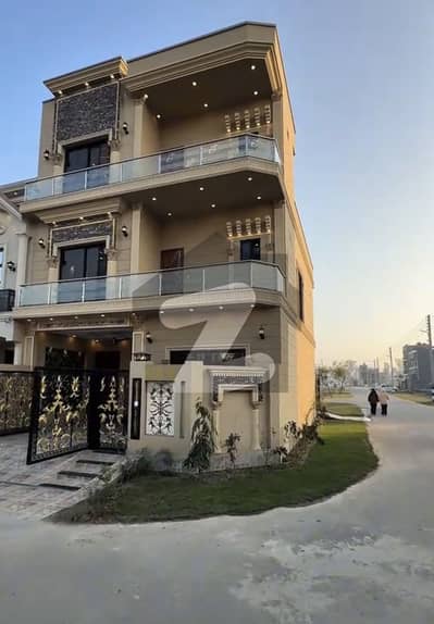 سینٹرل پارک ہاؤسنگ سکیم لاہور میں 4 کمروں کا 5 مرلہ مکان 2.4 کروڑ میں برائے فروخت۔