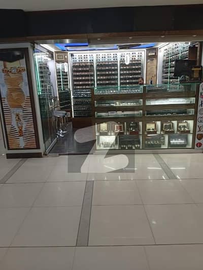 طارق روڈ کراچی میں 1 مرلہ دکان 6.5 کروڑ میں برائے فروخت۔