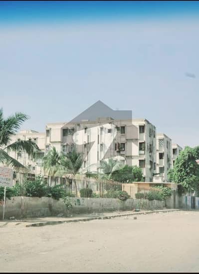 2 bed DD luxurious Flat in Gulshan-e-Iqbal Block 14 contact for more details 0333-2288174