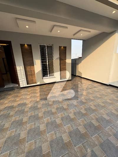 20 Marla Independent Upper Portion Available For Rent B Block In Central Park Housing Society Lahore