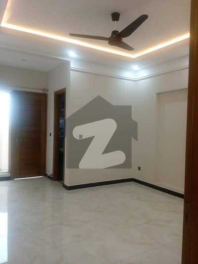 گلبرگ ریزیڈنشیا گلبرگ,اسلام آباد میں 2 کمروں کا 7 مرلہ زیریں پورشن 70.0 ہزار میں کرایہ پر دستیاب ہے۔ گلبرگ ریزیڈنشیا گلبرگ,اسلام آباد میں 2 کمروں کا 7 مرلہ زیریں پورشن 70.0 ہزار میں کرایہ پر دستیاب ہے۔