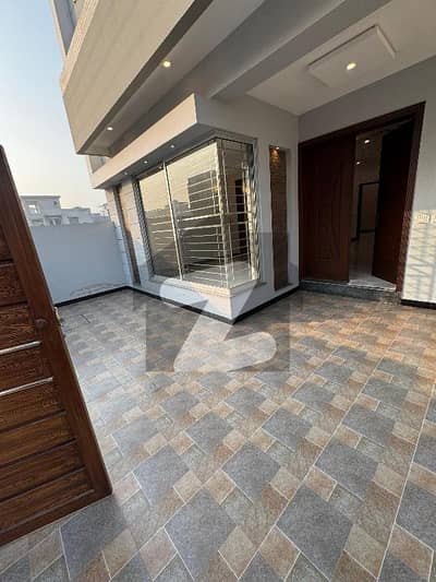 1 Kanal Single Independent Option Available For Rent In Central Park Housing Society Lahore