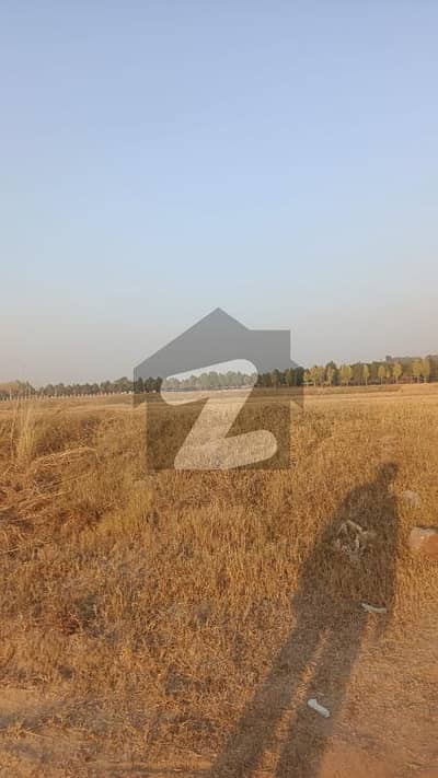 گلبرگ گرینز ۔ بلاک ڈی گلبرگ گرینز,گلبرگ,اسلام آباد میں 4 کنال فارم ہاؤس 4.5 کروڑ میں برائے فروخت۔