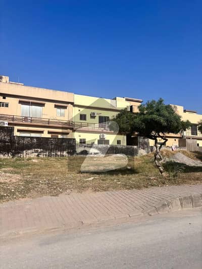 Get A 10 Marla Residential Plot For sale In Bahria Town Phase 8 - Block I