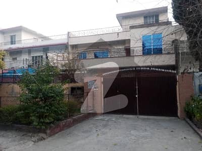 *G,9/4- 10 MARLA GROUND PORTION FOR RENT 2 BED ATTACHED BATH DD MARBLE FLOOR BEST LOCATION RENT 1,20,000*