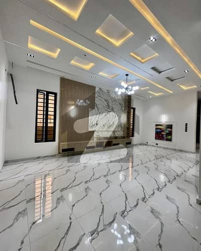 10 Marla Luxurious Upper Portion For Rent In Bahria Town Phase 8 Rawalpindi